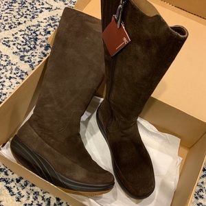 MBT Tambo Boots Suede